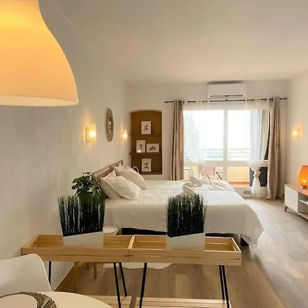 With Great Sea View, Near The Beach, With Ac And Pools Apartamento